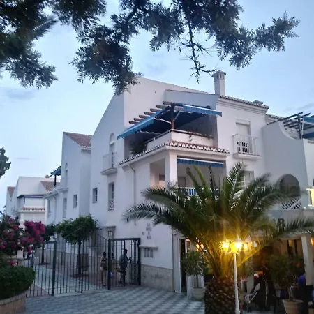 Solymar Apartment *